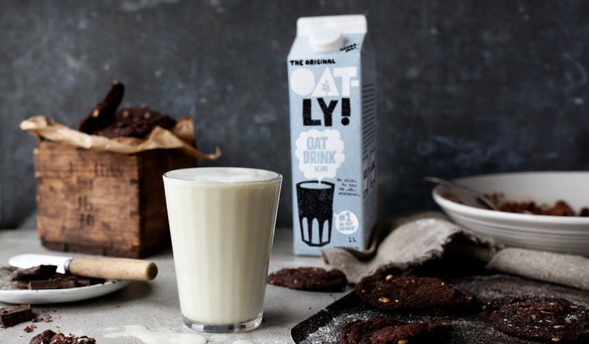 Oatly oat milk